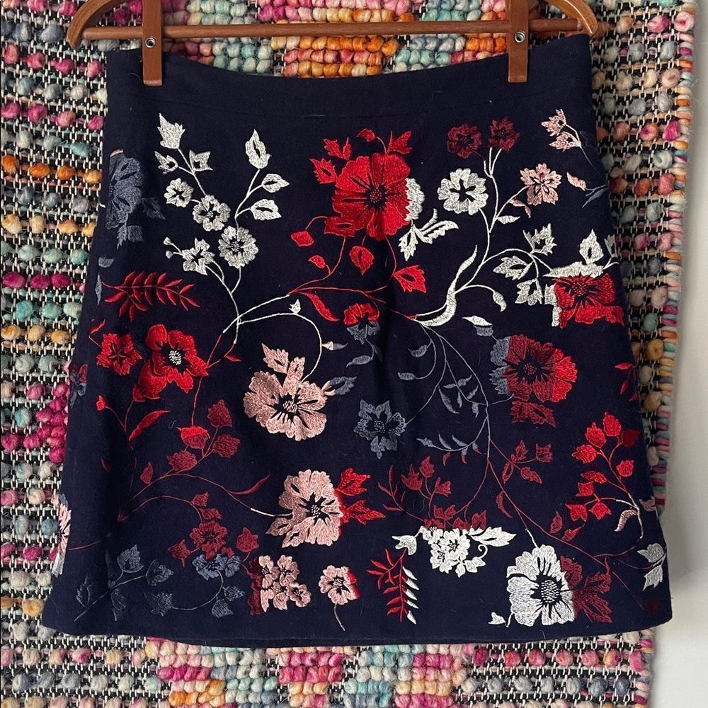 Floral Embroidered Women's Skirt
